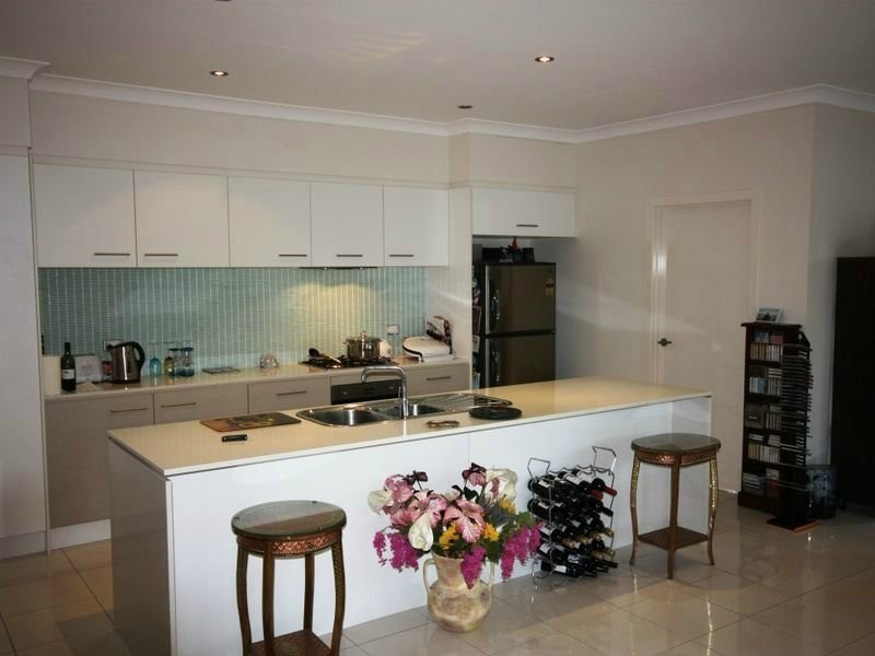15 Galley Road, Hope Island QLD 4212