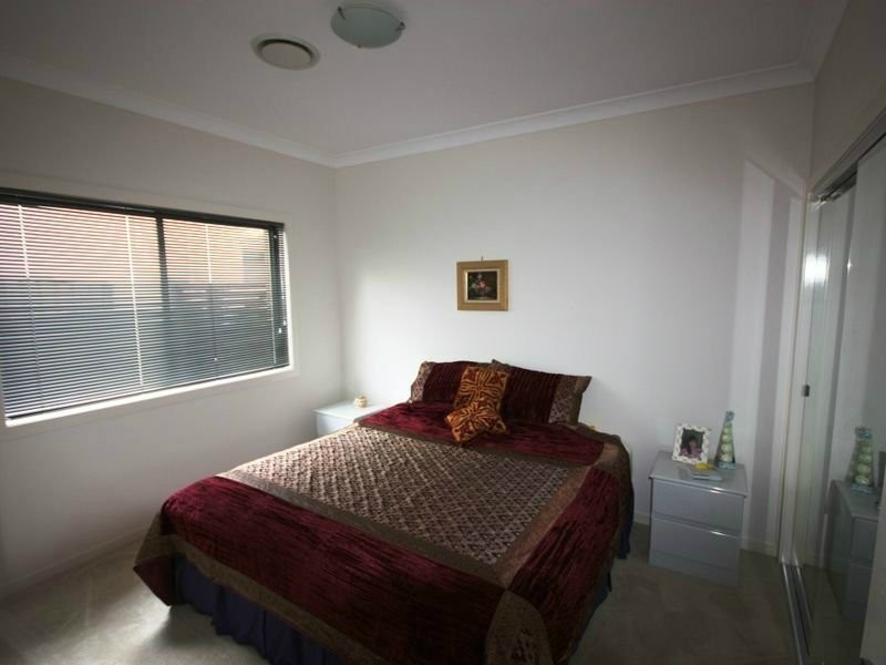 15 Galley Road, Hope Island QLD 4212