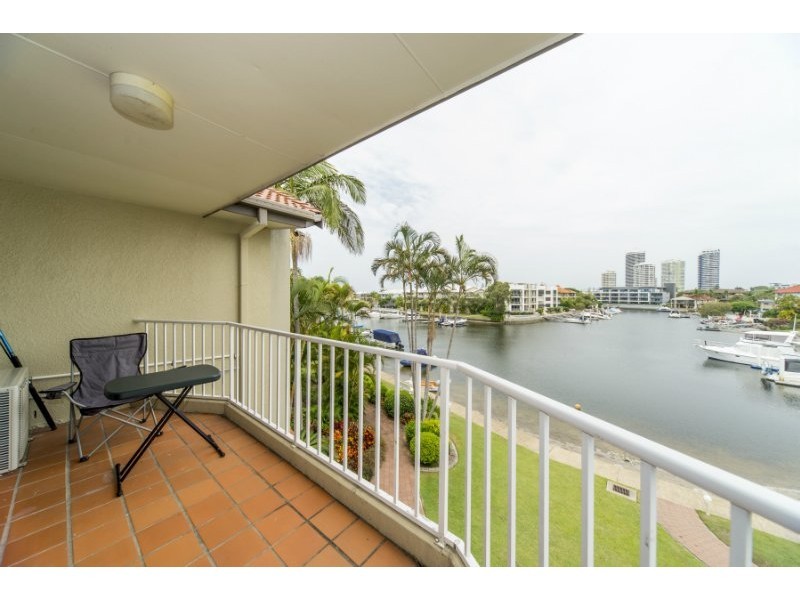 52/22 Jennifer Avenue, Runaway Bay QLD 4216