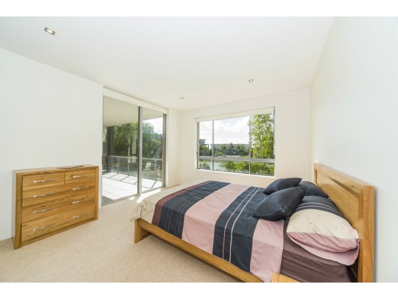 225/3 Pendraat Parade, Hope Island QLD 4212