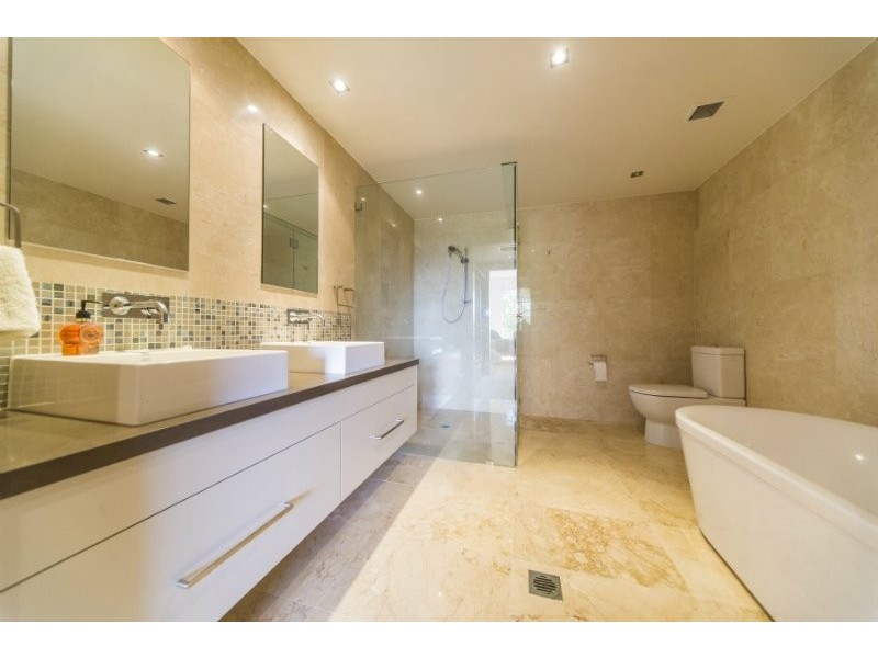 225/3 Pendraat Parade, Hope Island QLD 4212