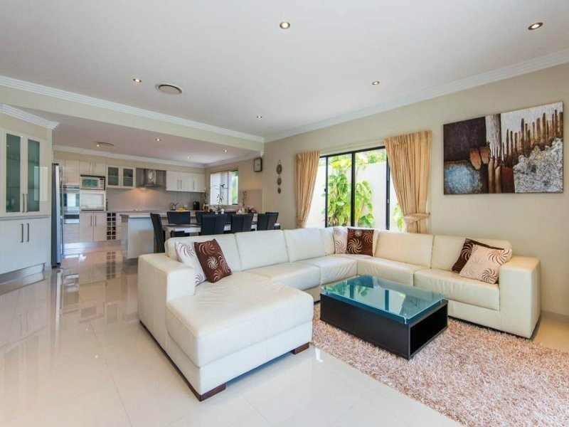 100 Compass Drive, Biggera Waters QLD 4216