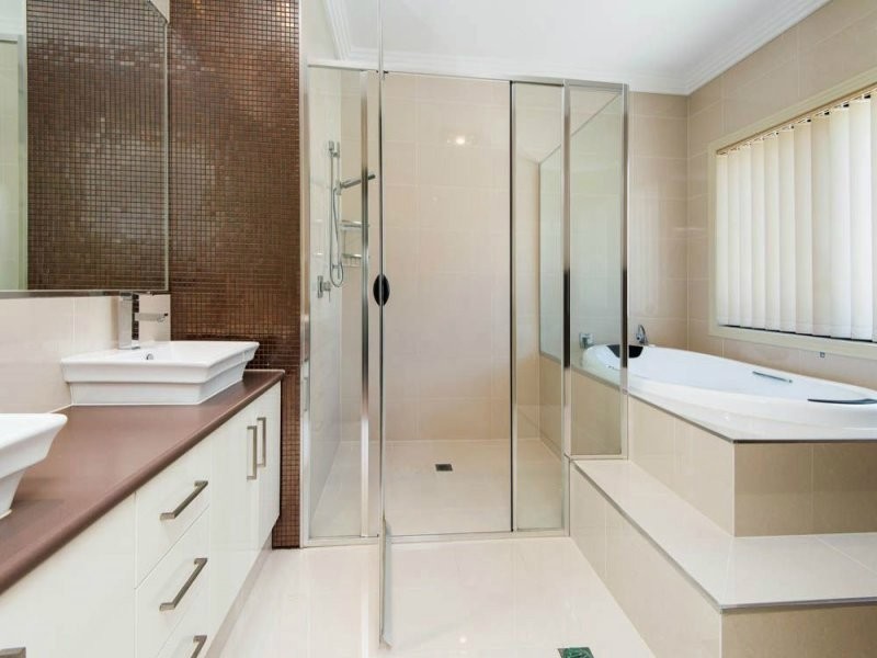 100 Compass Drive, Biggera Waters QLD 4216