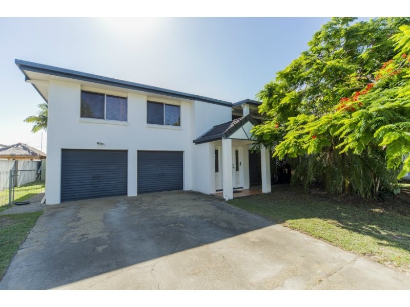 44 Lindsay Parade, Paradise Point QLD 4216