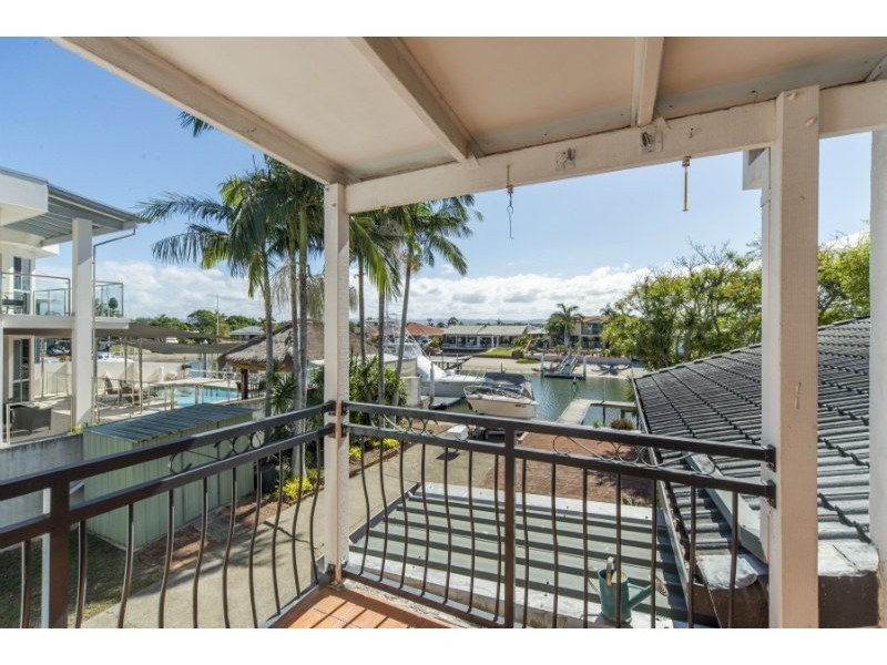 44 Lindsay Parade, Paradise Point QLD 4216