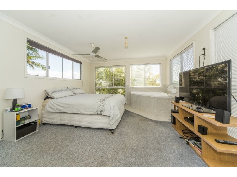 44 Lindsay Parade, Paradise Point QLD 4216