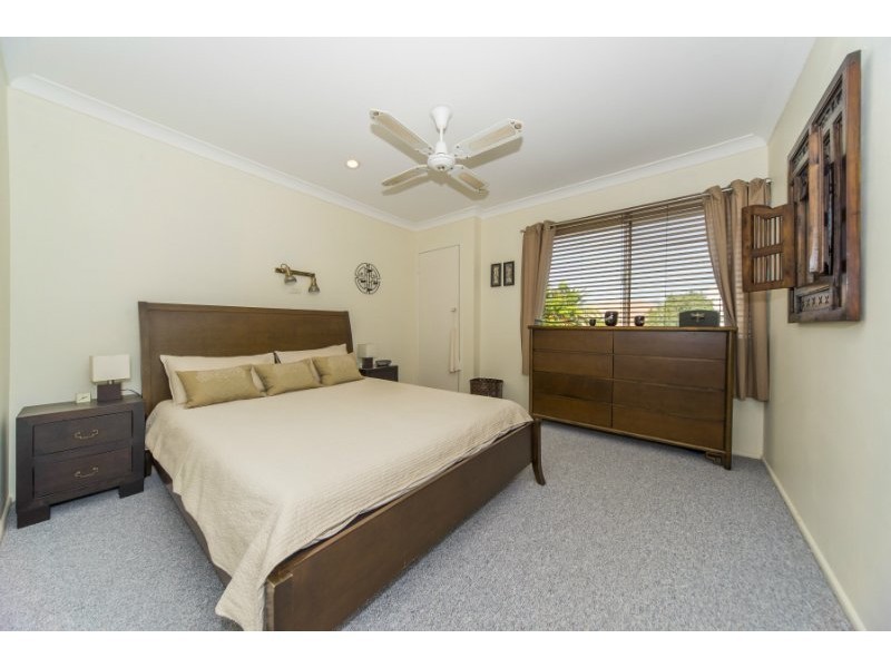44 Lindsay Parade, Paradise Point QLD 4216