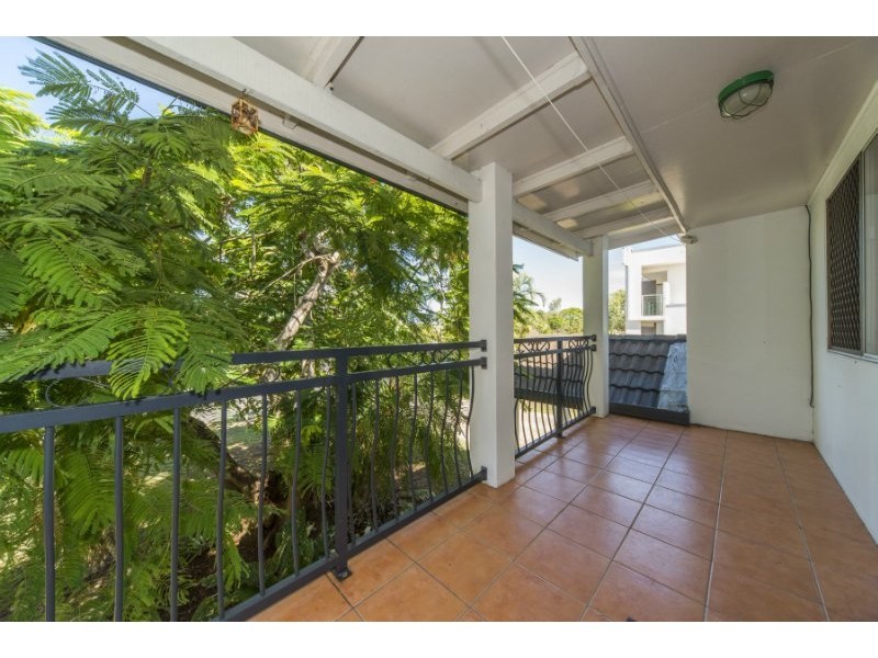 44 Lindsay Parade, Paradise Point QLD 4216