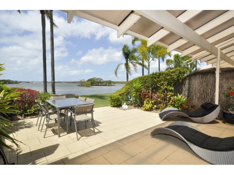 22/81 Boykambil Esplanade, Hope Island QLD 4212