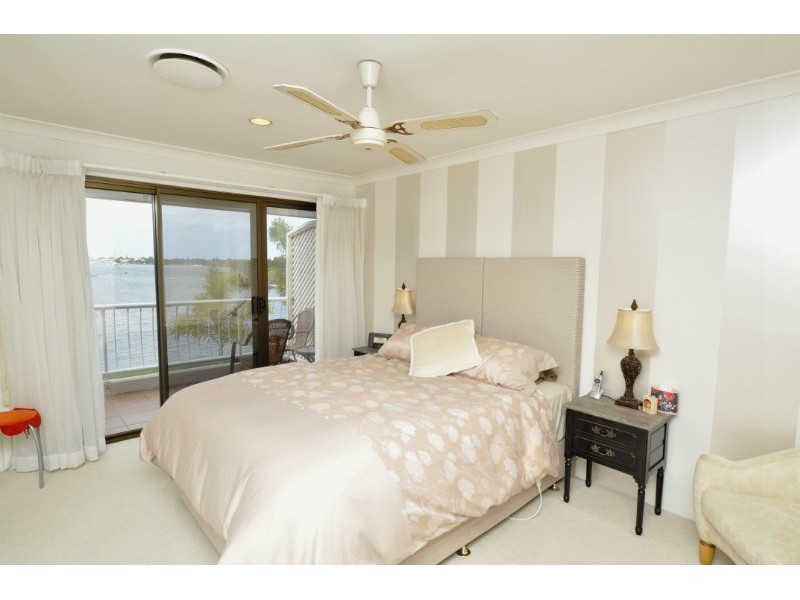 22/81 Boykambil Esplanade, Hope Island QLD 4212