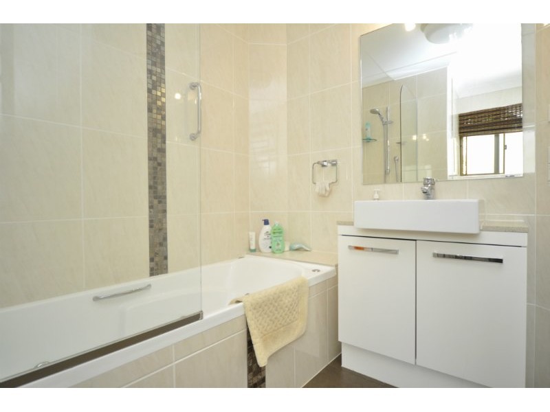 22/81 Boykambil Esplanade, Hope Island QLD 4212