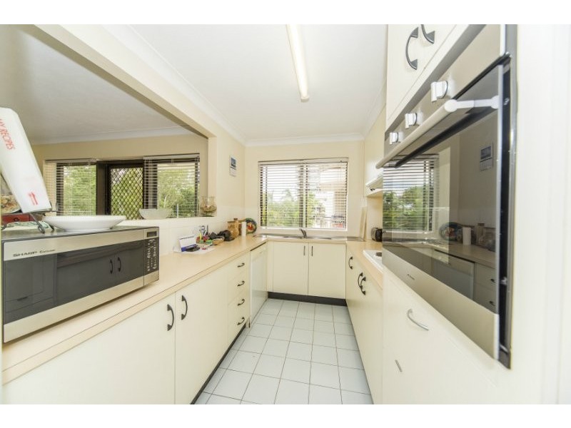 10/9 Bayview Street, Runaway Bay QLD 4216