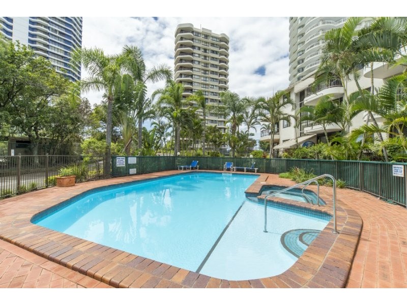 10/9 Bayview Street, Runaway Bay QLD 4216