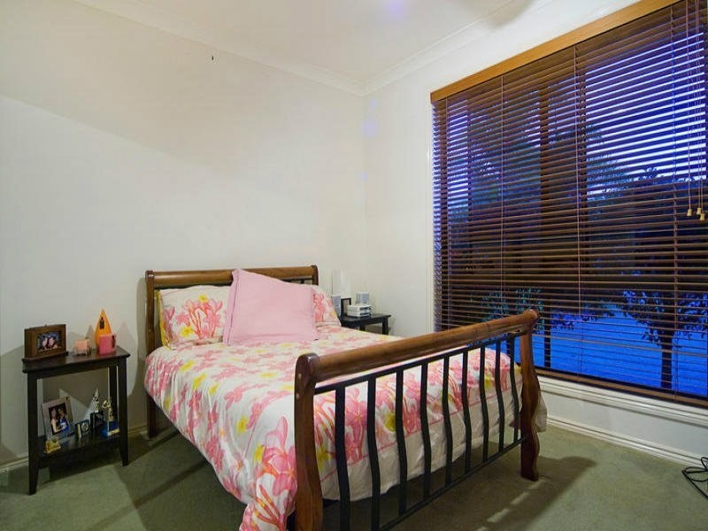6 Saltair Grove, Helensvale QLD 4212
