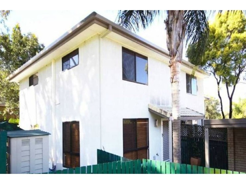 1/77 Olsen Avenue, Labrador QLD 4215