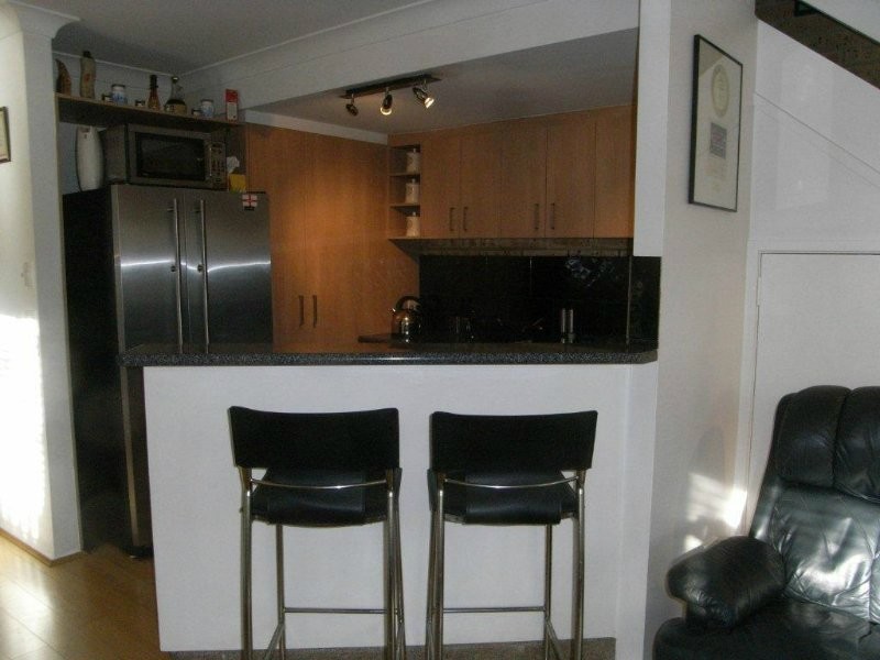 1/77 Olsen Avenue, Labrador QLD 4215