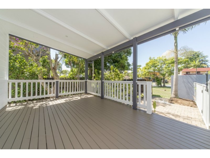 6 Tarni Street, Coombabah QLD 4216