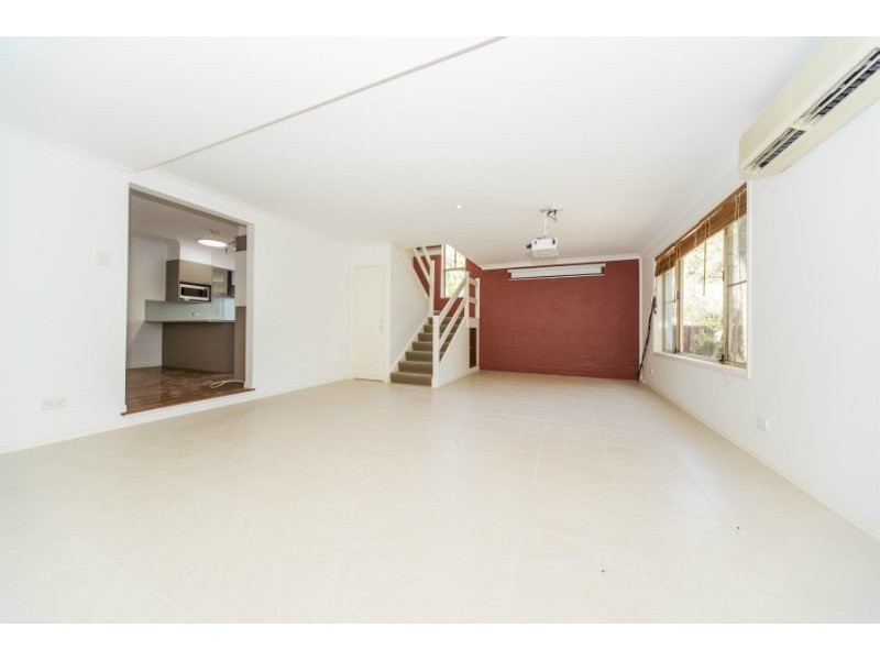 6 Tarni Street, Coombabah QLD 4216