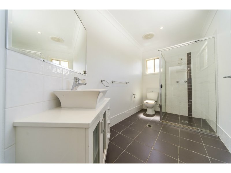 6 Tarni Street, Coombabah QLD 4216