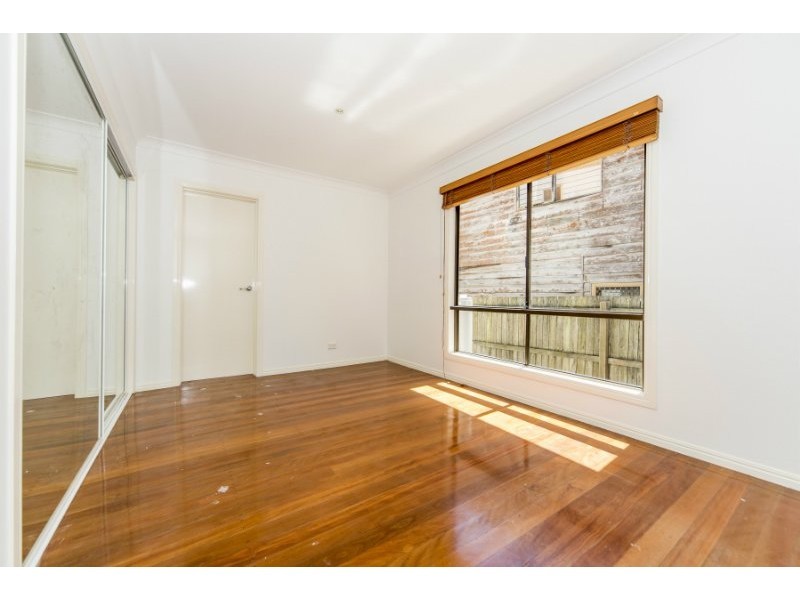 6 Tarni Street, Coombabah QLD 4216