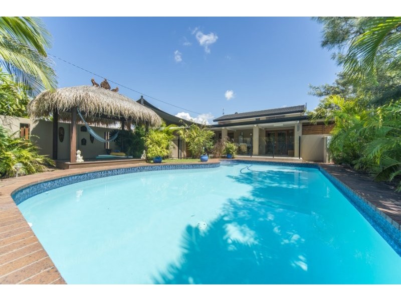 220 Oxley Drive, Coombabah QLD 4216