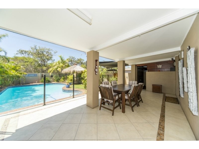 220 Oxley Drive, Coombabah QLD 4216