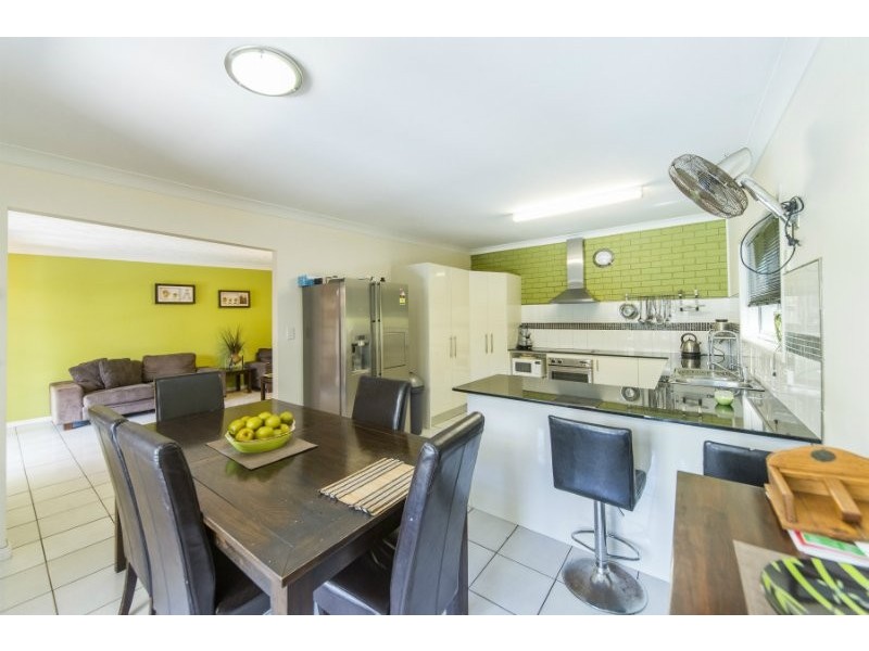 220 Oxley Drive, Coombabah QLD 4216