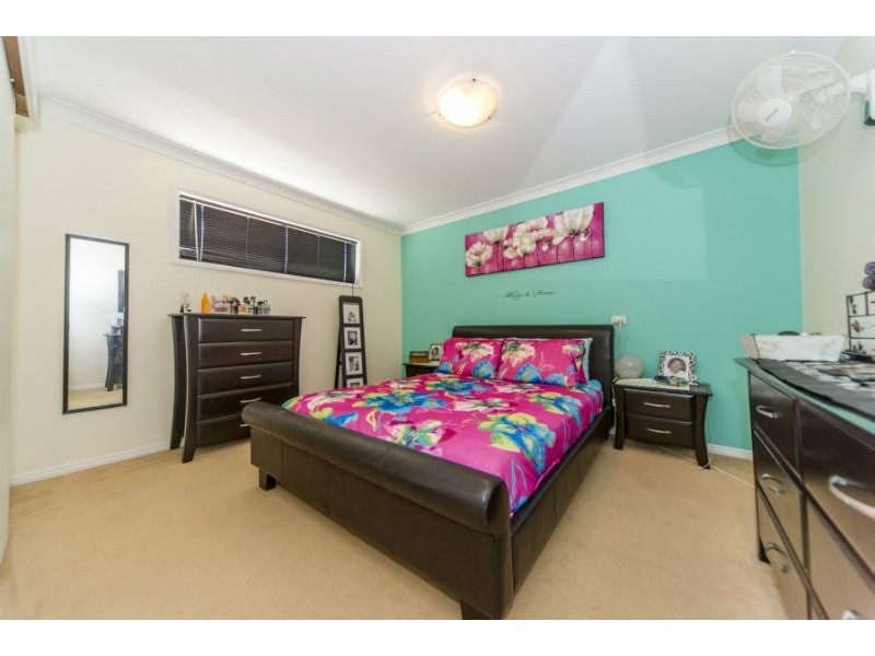 220 Oxley Drive, Coombabah QLD 4216