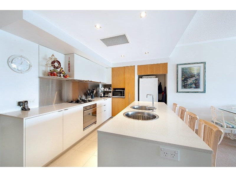 1801 Rialto Quay Drive, Hope Island QLD 4212