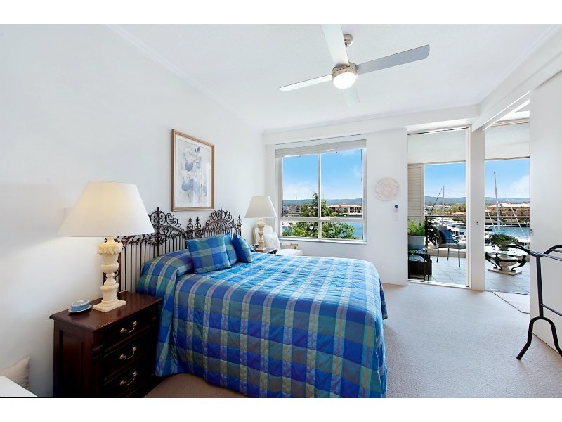1801 Rialto Quay Drive, Hope Island QLD 4212