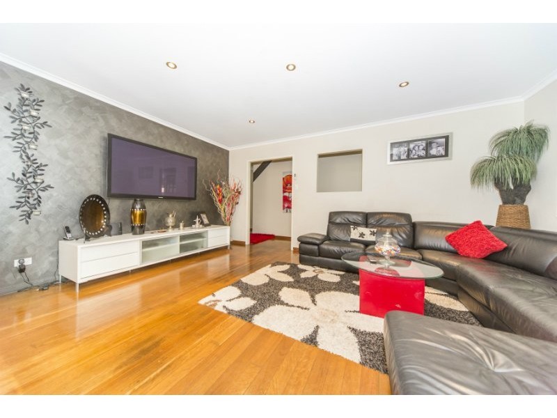 57 Morala Avenue, Runaway Bay QLD 4216
