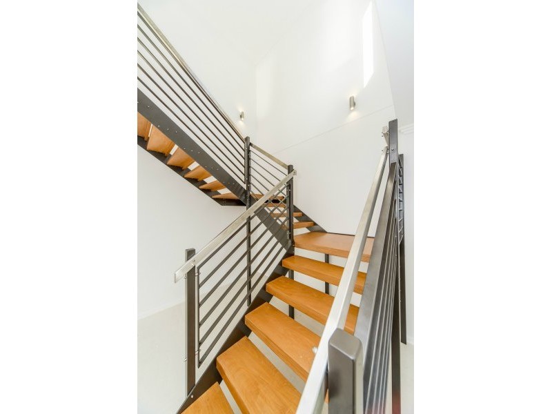 18B Compass Drive, Biggera Waters QLD 4216