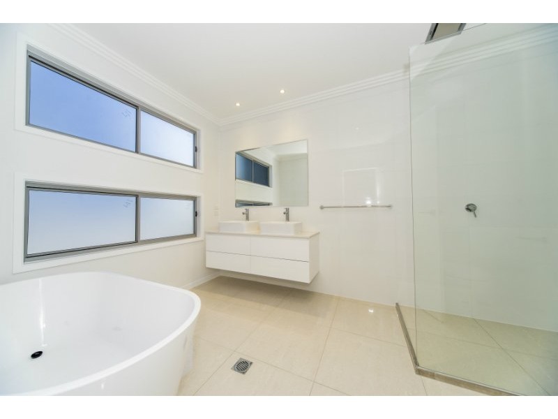 18B Compass Drive, Biggera Waters QLD 4216