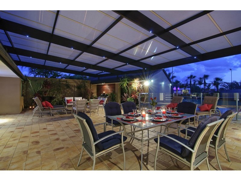 15 Karema Crescent, Runaway Bay QLD 4216