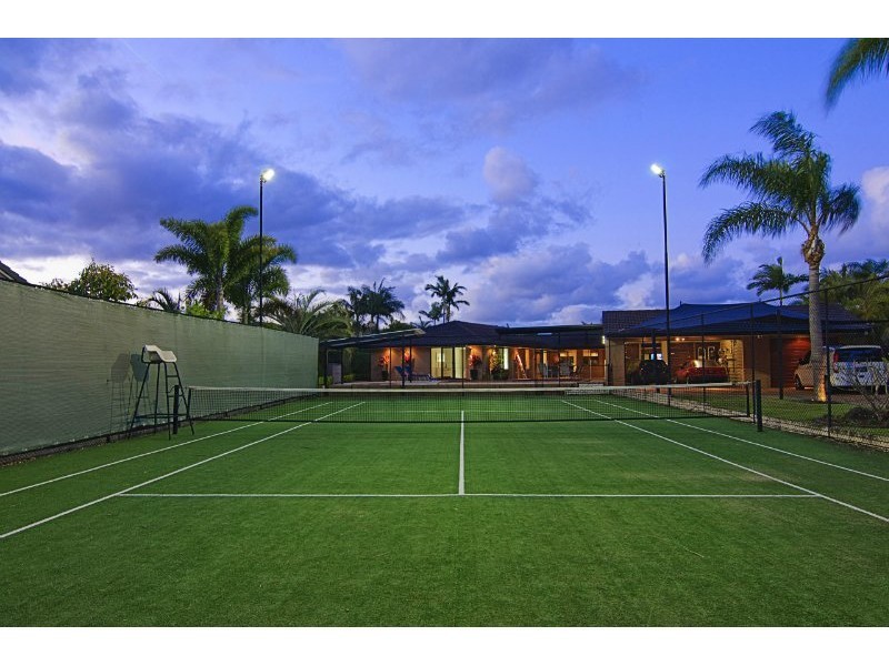 15 Karema Crescent, Runaway Bay QLD 4216