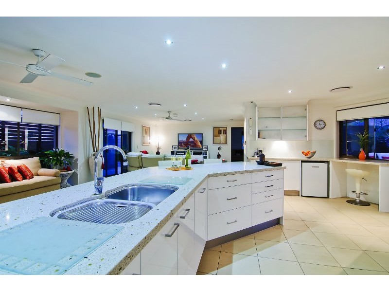 15 Karema Crescent, Runaway Bay QLD 4216