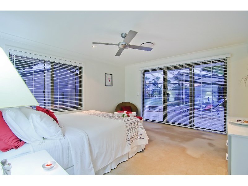 15 Karema Crescent, Runaway Bay QLD 4216