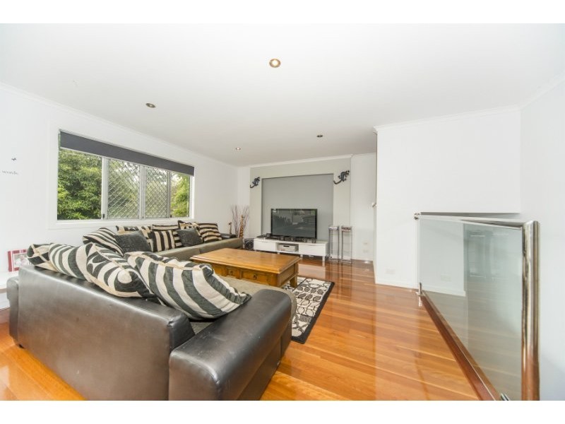 69 Turana Street, Coombabah QLD 4216