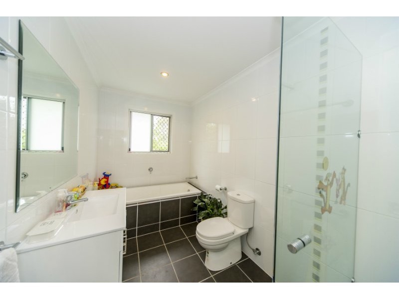 69 Turana Street, Coombabah QLD 4216
