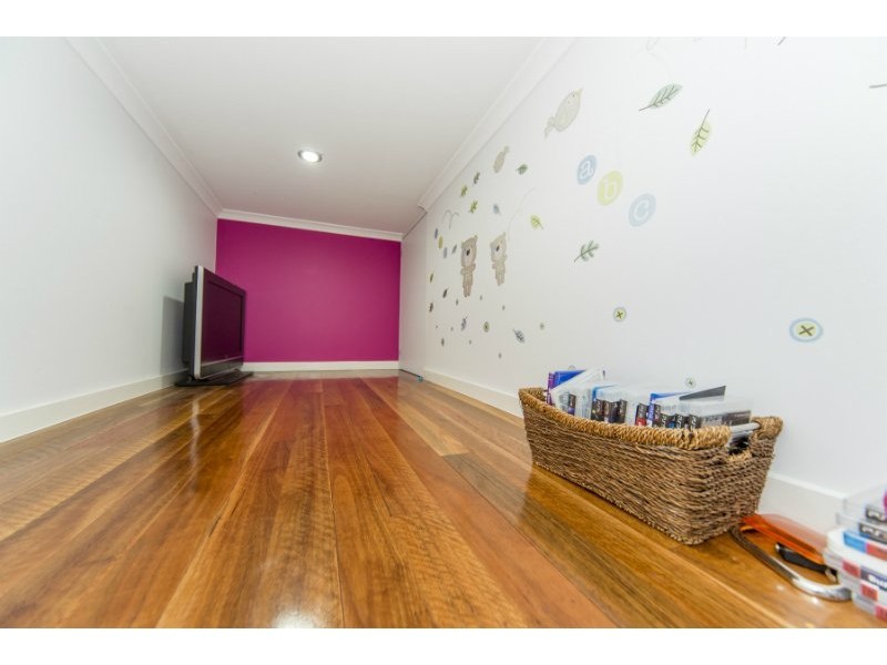 69 Turana Street, Coombabah QLD 4216