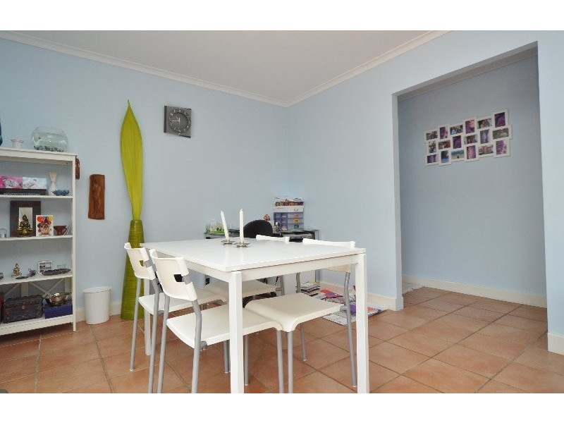 2/5 Rosalind Avenue, Paradise Point QLD 4216