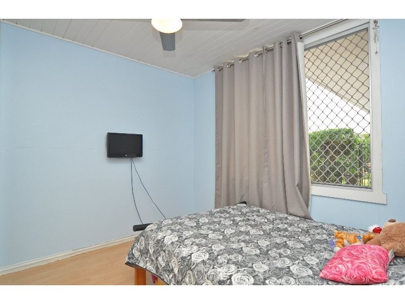2/5 Rosalind Avenue, Paradise Point QLD 4216