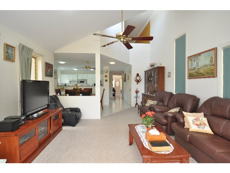 2/3 Vaggelas Crescent, Biggera Waters QLD 4216