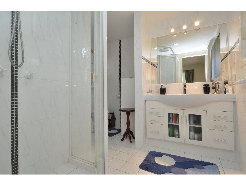 2/3 Vaggelas Crescent, Biggera Waters QLD 4216