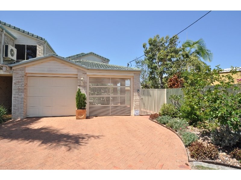 2/3 Vaggelas Crescent, Biggera Waters QLD 4216