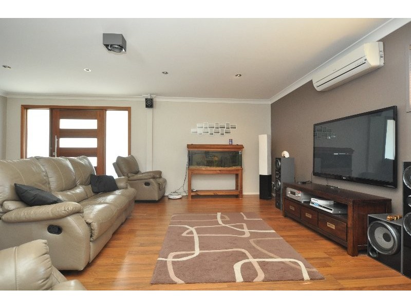 55 Hansford Road, Coombabah QLD 4216