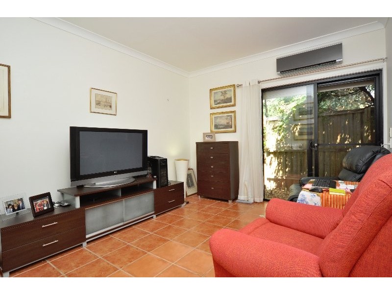 3152 Riverleigh Drive, Hope Island QLD 4212