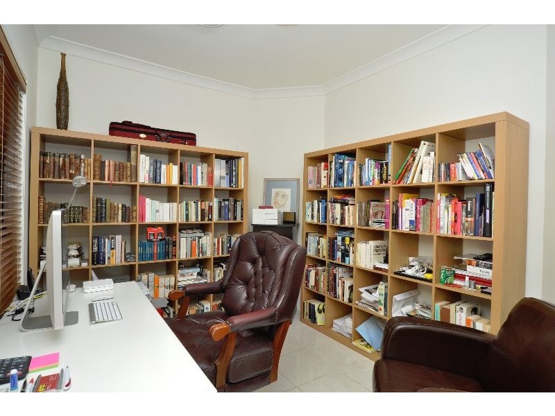 3152 Riverleigh Drive, Hope Island QLD 4212