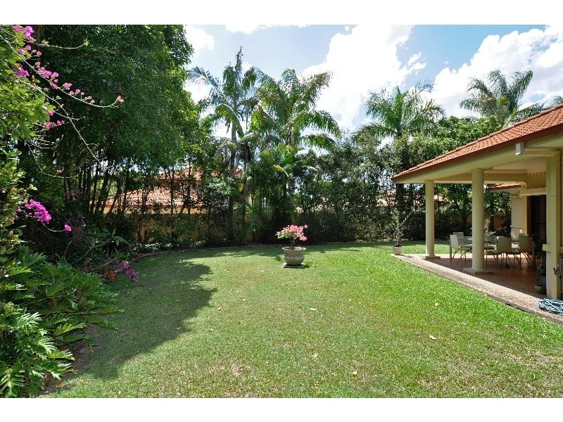 3152 Riverleigh Drive, Hope Island QLD 4212