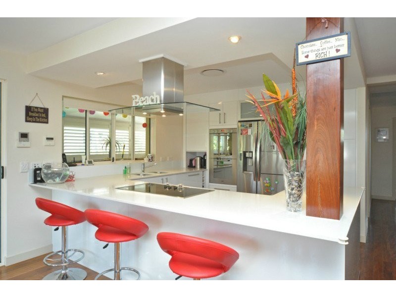 24 Killowill Avenue, Paradise Point QLD 4216